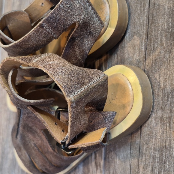 7/7.5 Diba True Genuine Leather Gladiator Sandals, Double Buckle Closure - Picture 4 of 13